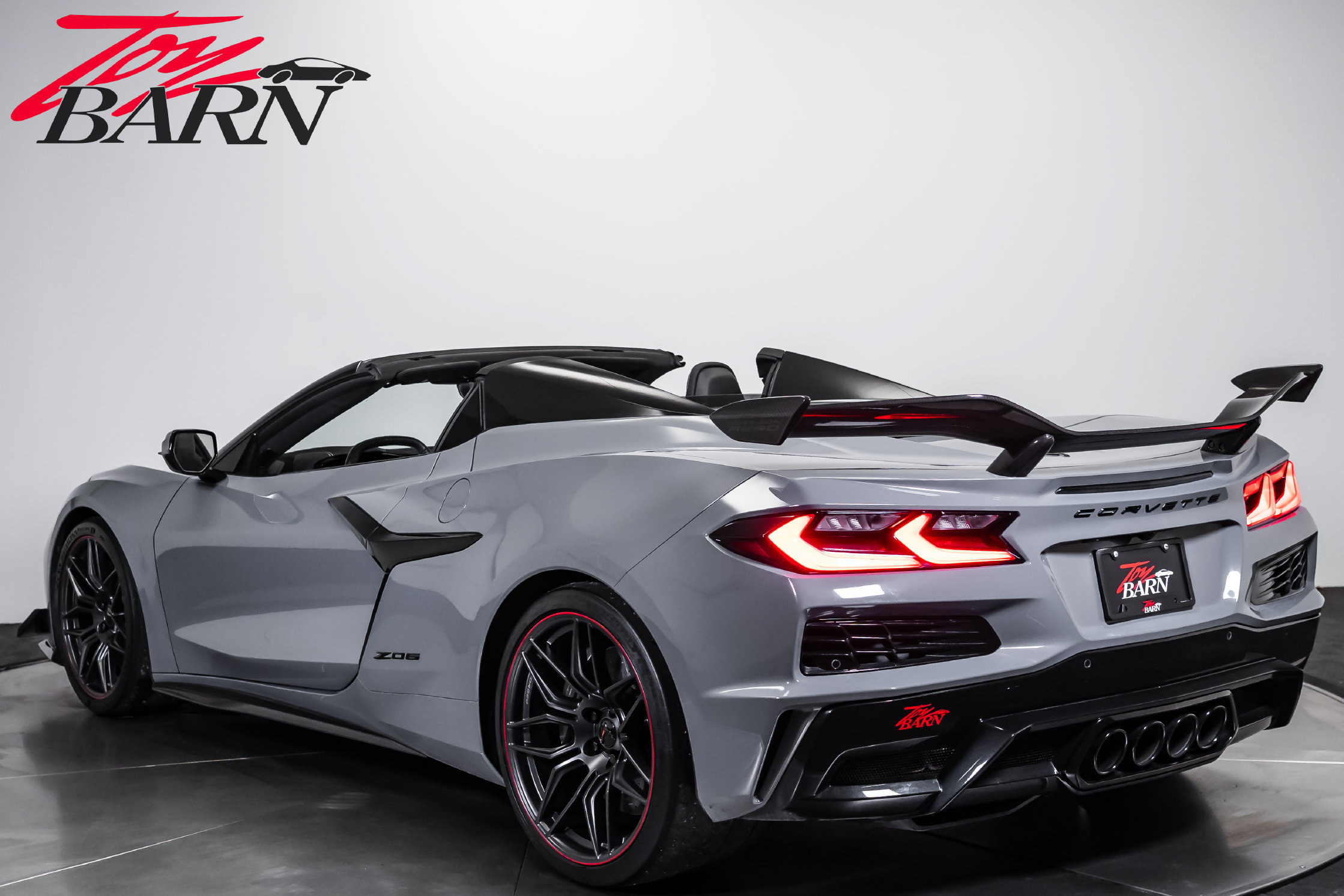 Used 2025 Chevrolet Corvette Z06 w/ Z07 Performance Package RWD image 3