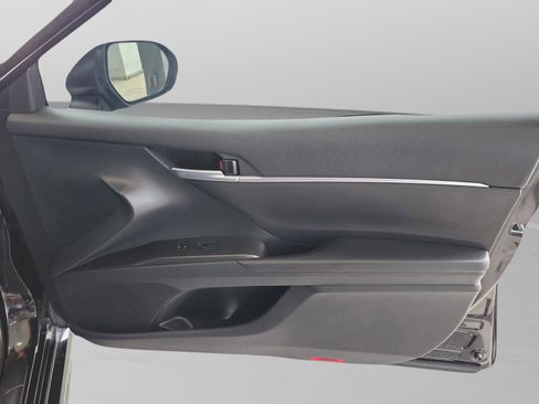 Certified 2024 Toyota Camry SE image 3