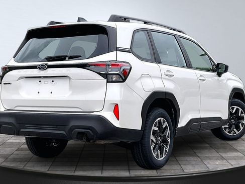 Certified 2025 Subaru Forester AWD/4WD image 2