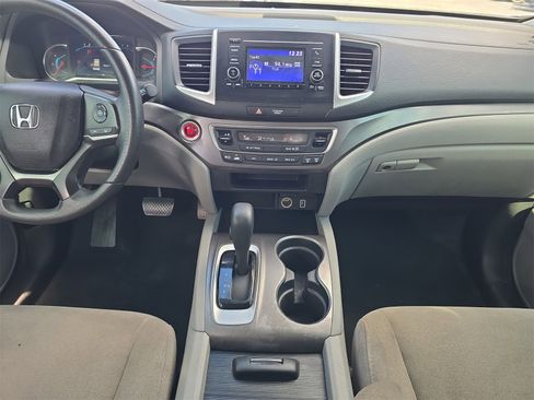 Used 2020 Honda Pilot LX image 9