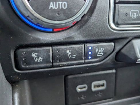 Used 2021 Chevrolet Tahoe Premier w/ Premium Package image 30