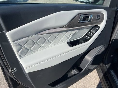 New 2026 Ford Explorer Platinum w/ LUX Leather Package image 17