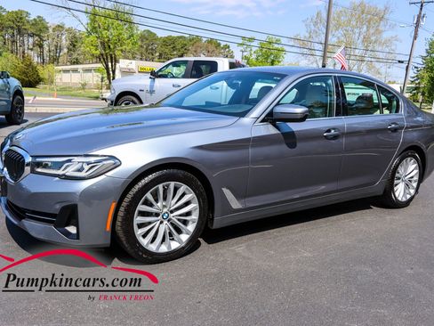 Used 2021 BMW 530i xDrive w/ Convenience Package AWD/4WD image 2