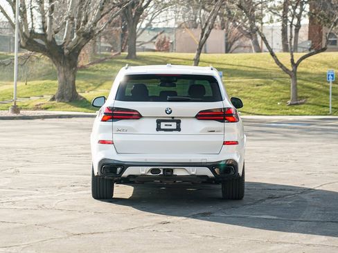 Used 2024 BMW X5 xDrive40i w/ M Sport Package image 6