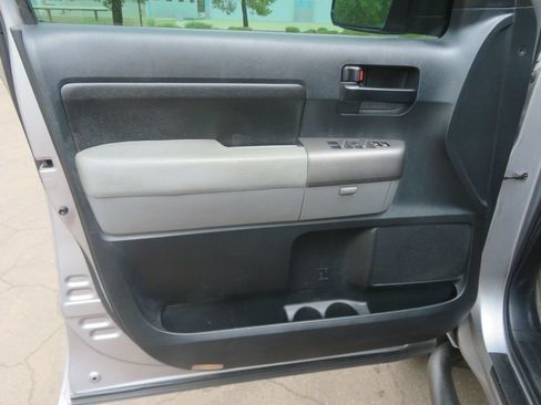 Used 2010 Toyota Tundra 2WD CrewMax w/ Tow Pkg image 17