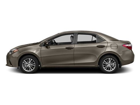 Used 2016 Toyota Corolla LE FWD image 3