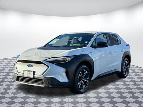 Used 2023 Subaru Solterra Premium image 3