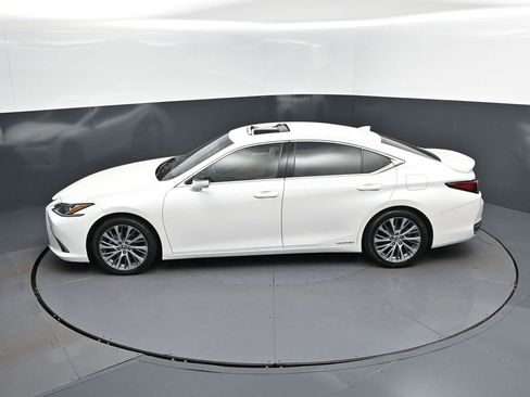 Used 2021 Lexus ES 300h w/ Premium Package FWD image 32