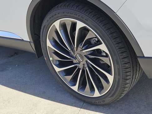 New 2026 Lincoln Aviator Reserve image 8