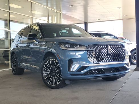 New 2026 Lincoln Aviator Black Label AWD/4WD image 1