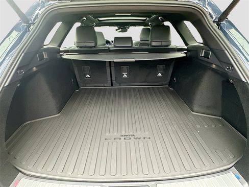 New 2025 Toyota Crown Signia image 26