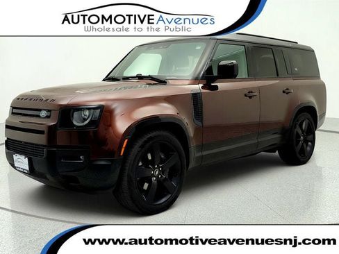 Used 2024 Land Rover Defender 130 X-Dynamic SE AWD/4WD image 1