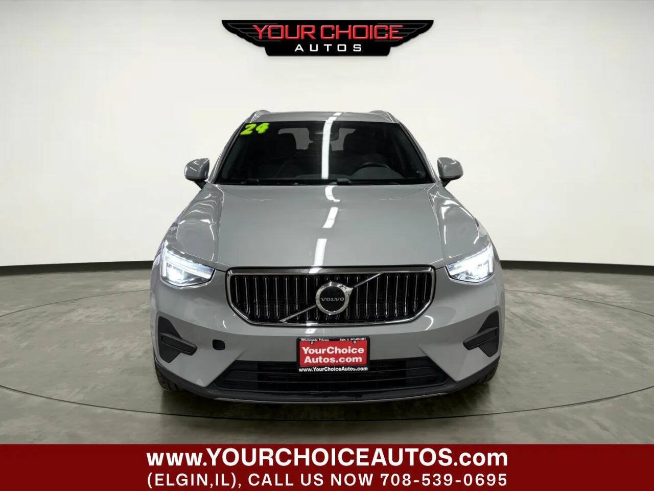 Used 2024 Volvo XC40 B5 Core AWD/4WD image 11
