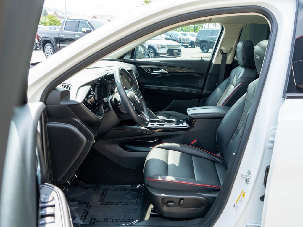 Certified 2023 Buick Envision Essence w/ Technology Package I AWD/4WD image 11