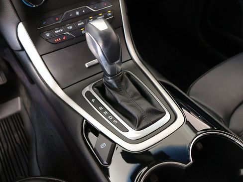 Used 2018 Ford Edge SEL w/ Equipment Group 201A image 8