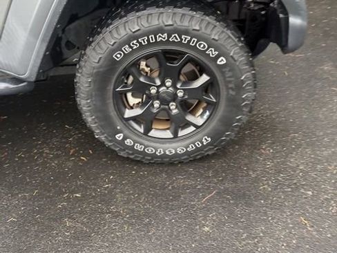 Used 2020 Jeep Wrangler Unlimited Willys image 41