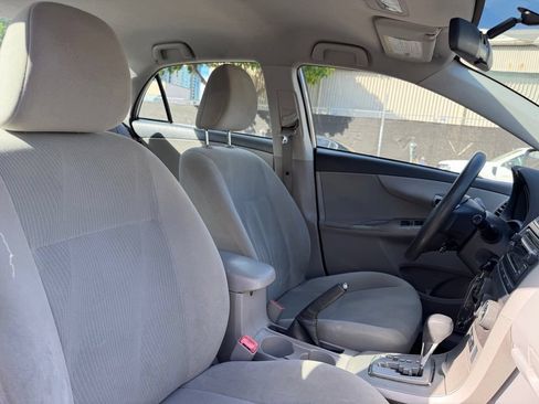 Used 2012 Toyota Corolla LE FWD image 13