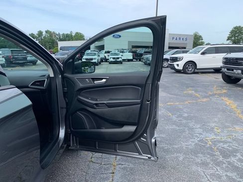Used 2024 Ford Edge SE AWD/4WD image 14