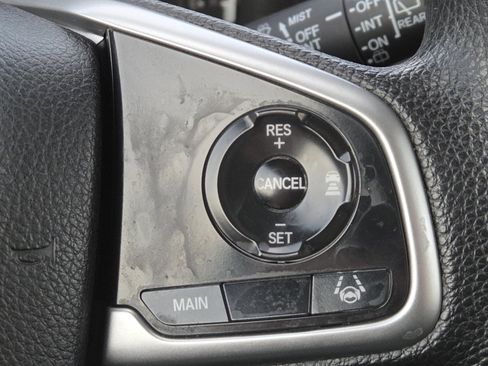 Used 2020 Honda CR-V LX image 9