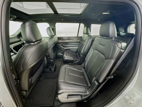 New 2025 Jeep Grand Cherokee L Limited image 28