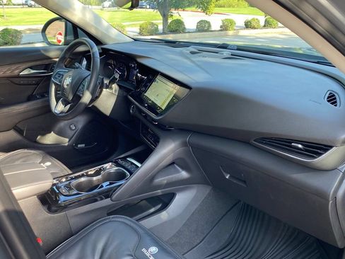 Used 2023 Buick Envision Avenir AWD/4WD image 31