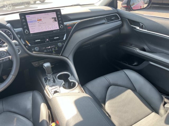 Used 2024 Toyota Camry XLE w/ Cold Weather Package FWD image 14