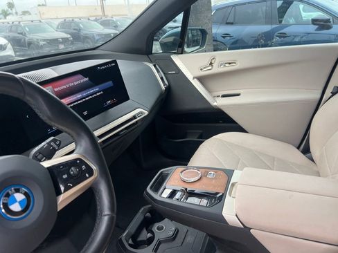 Used 2023 BMW iX xDrive50 w/ Premium Package image 32