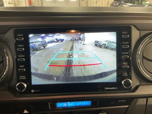 Certified 2023 Toyota Tacoma TRD Off-Road image 21