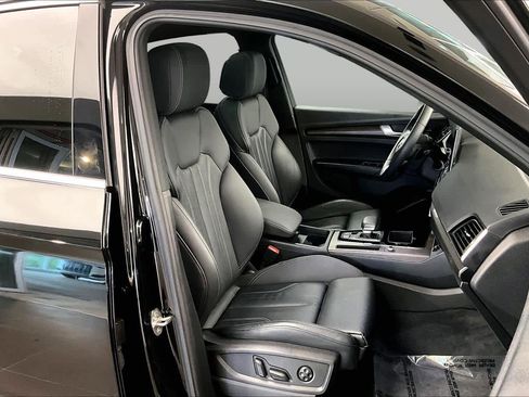 Used 2023 Audi Q5 2.0T Premium w/ Convenience Package AWD/4WD image 9