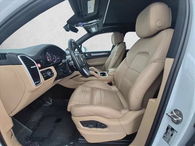 Used 2022 Porsche Cayenne Platinum Edition AWD/4WD image 17