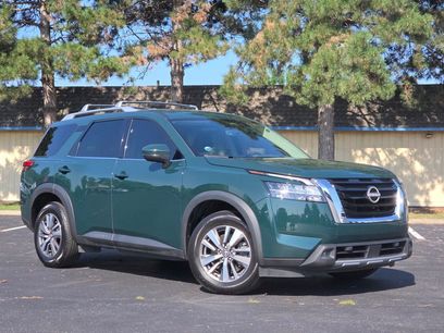 Used 2023 Nissan Pathfinder SL