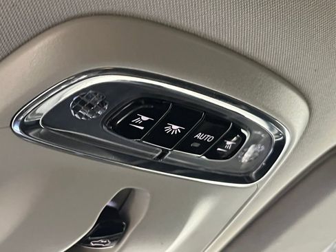 Used 2020 Volvo V90 T6 Cross Country image 23