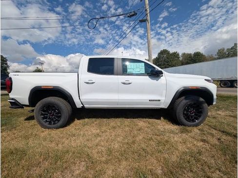 New 2026 GMC Canyon Elevation w/ Convenience Package image 8