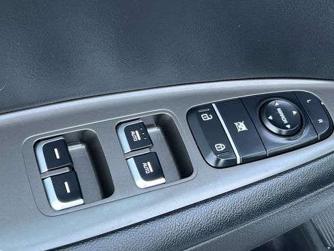 Used 2020 Kia Optima SE FWD image 13