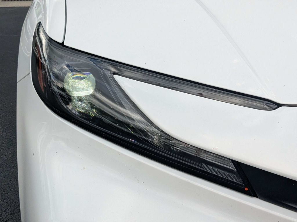Used 2025 Toyota Camry SE FWD image 10