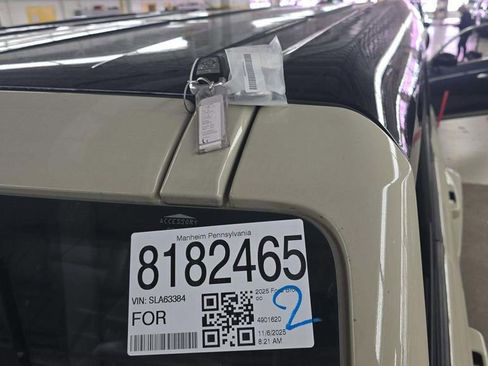 Used 2025 Ford Bronco Outer Banks image 23