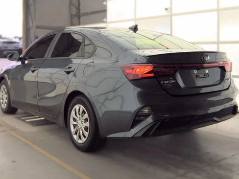 Used 2022 Kia Forte Sedan FWD image 4
