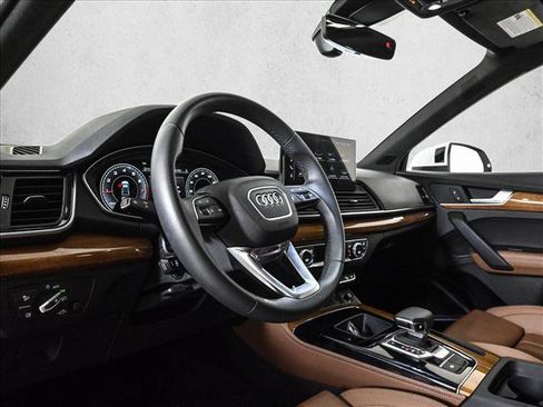 Certified 2023 Audi Q5 2.0T Premium Plus w/ Premium Plus Package AWD/4WD image 10