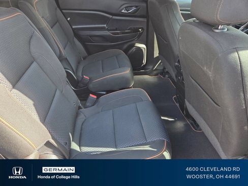 Used 2023 GMC Acadia AT4 w/ Trailering Package AWD/4WD image 22