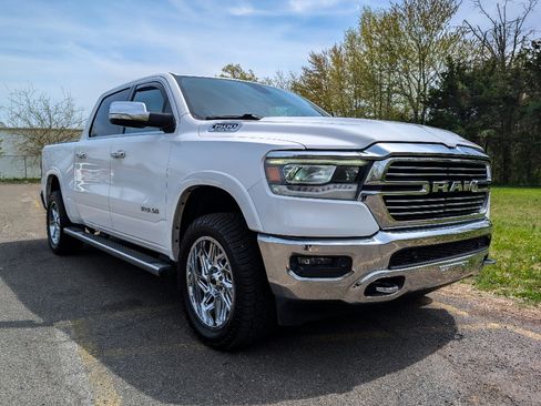 Used 2020 RAM 1500 Laramie AWD/4WD image 3