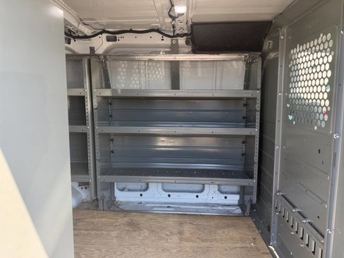 Used 2019 Ford Transit 150 130 Low Roof RWD image 6