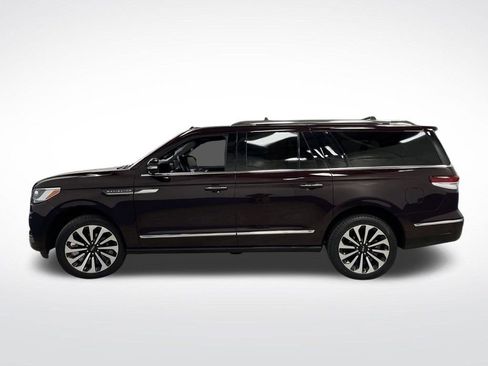 Used 2024 Lincoln Navigator L Reserve image 14