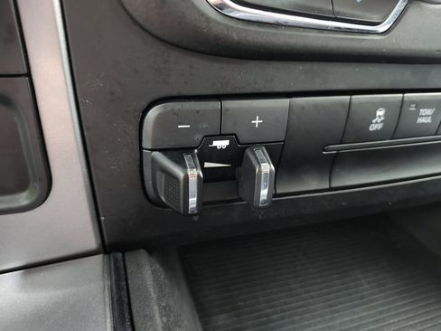 Used 2023 RAM 1500 Classic SLT w/ Trailer & Traction Group image 10