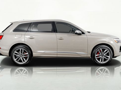 Used 2025 Audi SQ7 Premium Plus image 5