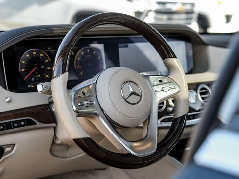 Used 2019 Mercedes-Benz S 560 Sedan image 15