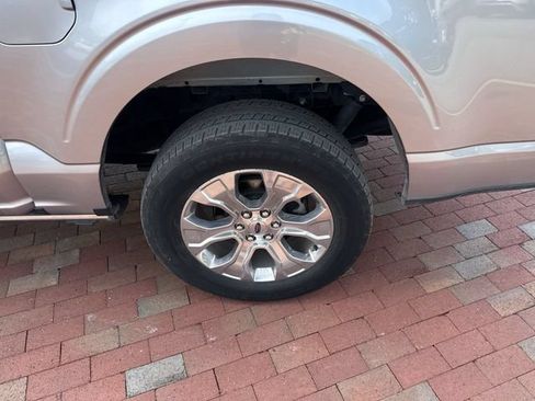 Used 2023 Ford F150 Platinum RWD image 6