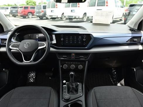 Used 2023 Volkswagen Taos SE w/ Panoramic Sunroof Package AWD/4WD image 7