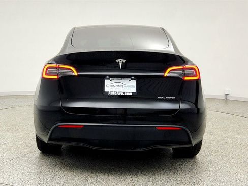 Used 2023 Tesla Model Y Long Range AWD/4WD image 6