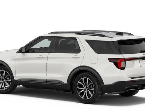 New 2026 Ford Explorer ST-Line image 2
