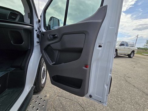 Used 2023 Ford Transit 350 XL image 15